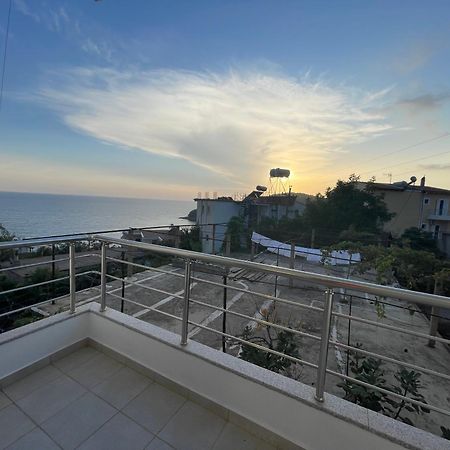 Tasos Rooms Himarë Dış mekan fotoğraf