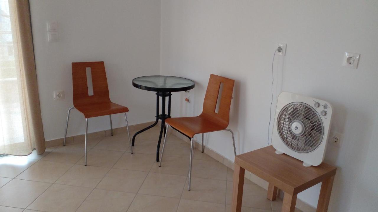 Tasos Rooms Himarë Dış mekan fotoğraf
