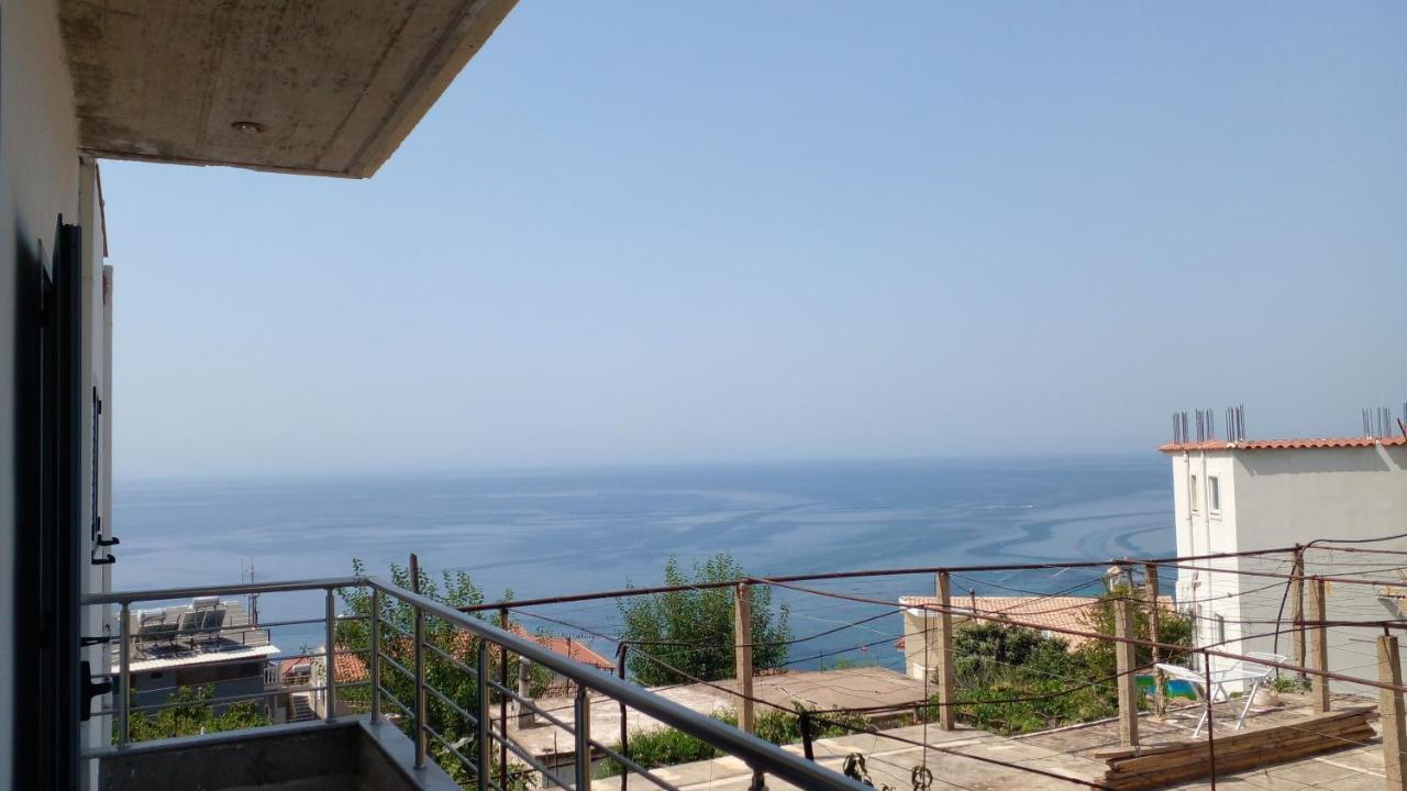 Tasos Rooms Himarë Dış mekan fotoğraf