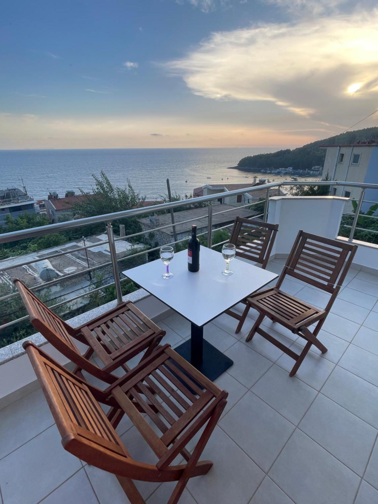Tasos Rooms Himarë Dış mekan fotoğraf