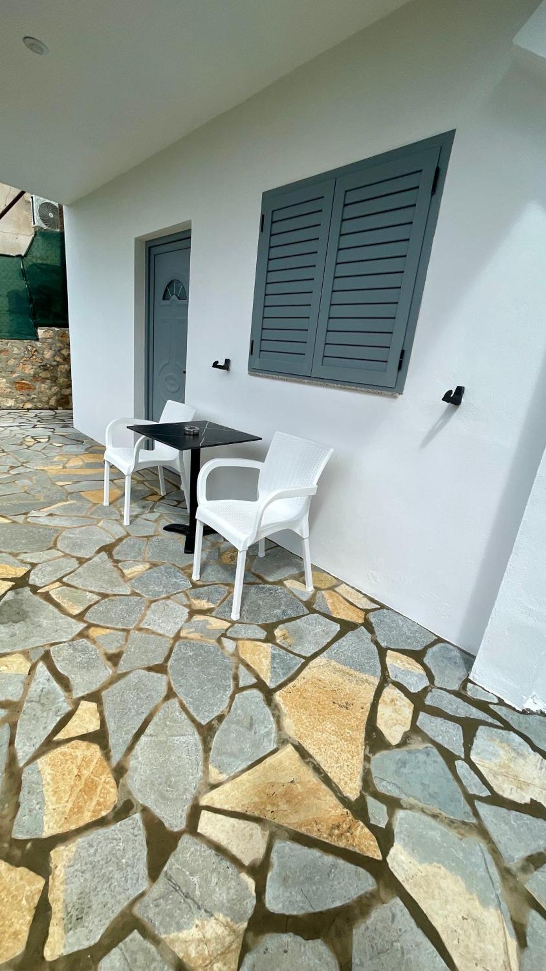 Tasos Rooms Himarë Dış mekan fotoğraf