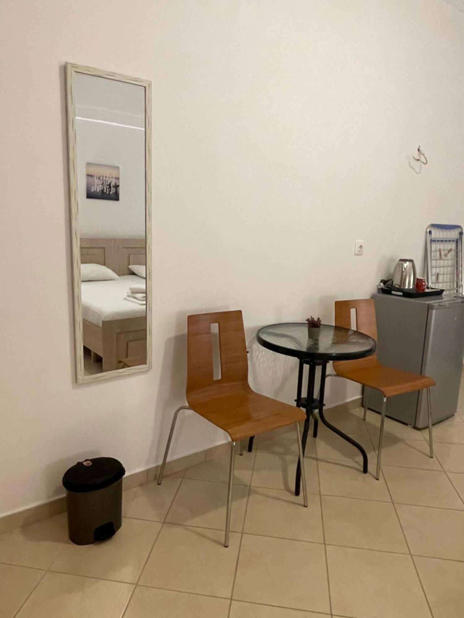 Tasos Rooms Himarë Dış mekan fotoğraf