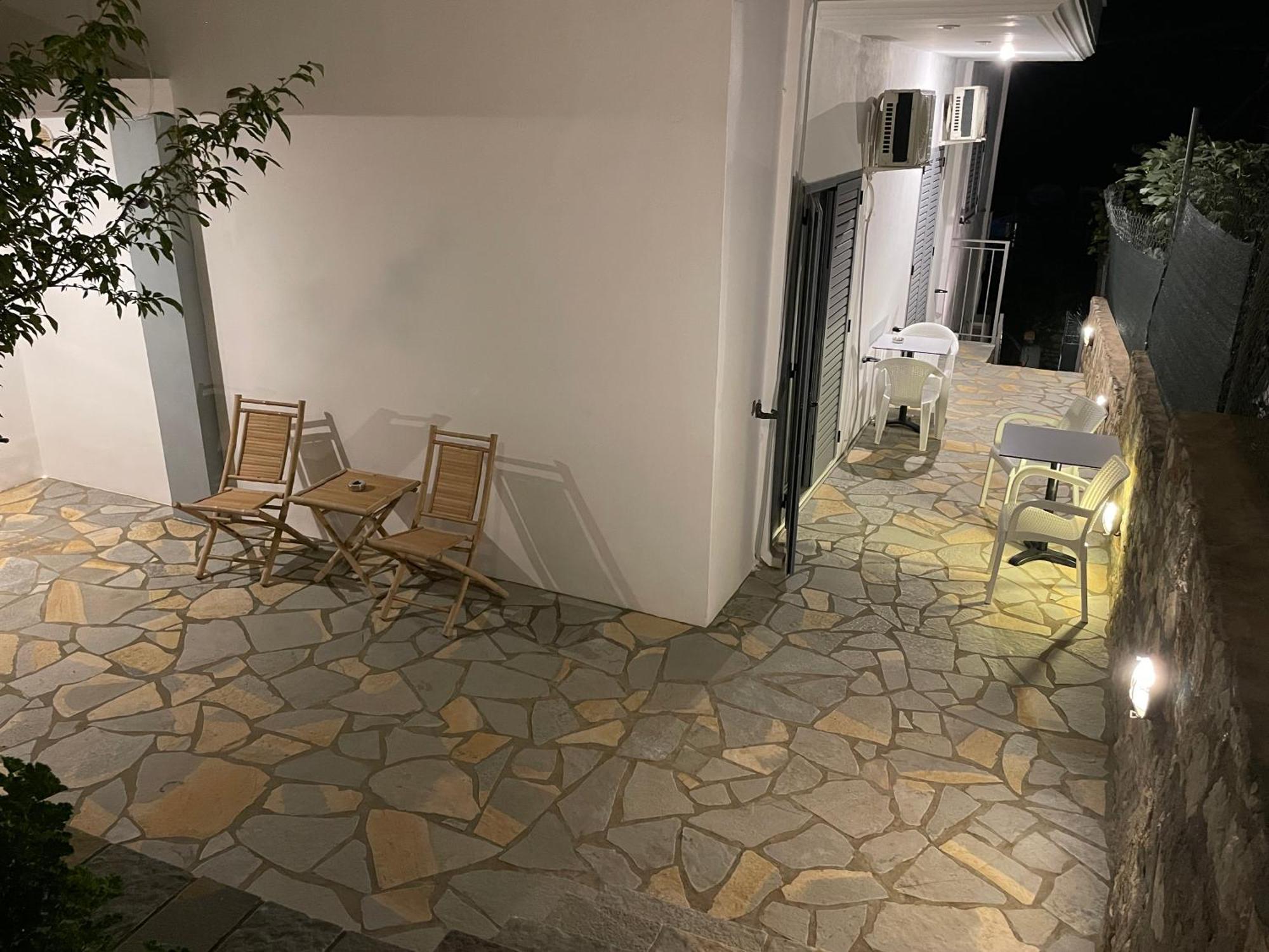 Tasos Rooms Himarë Dış mekan fotoğraf