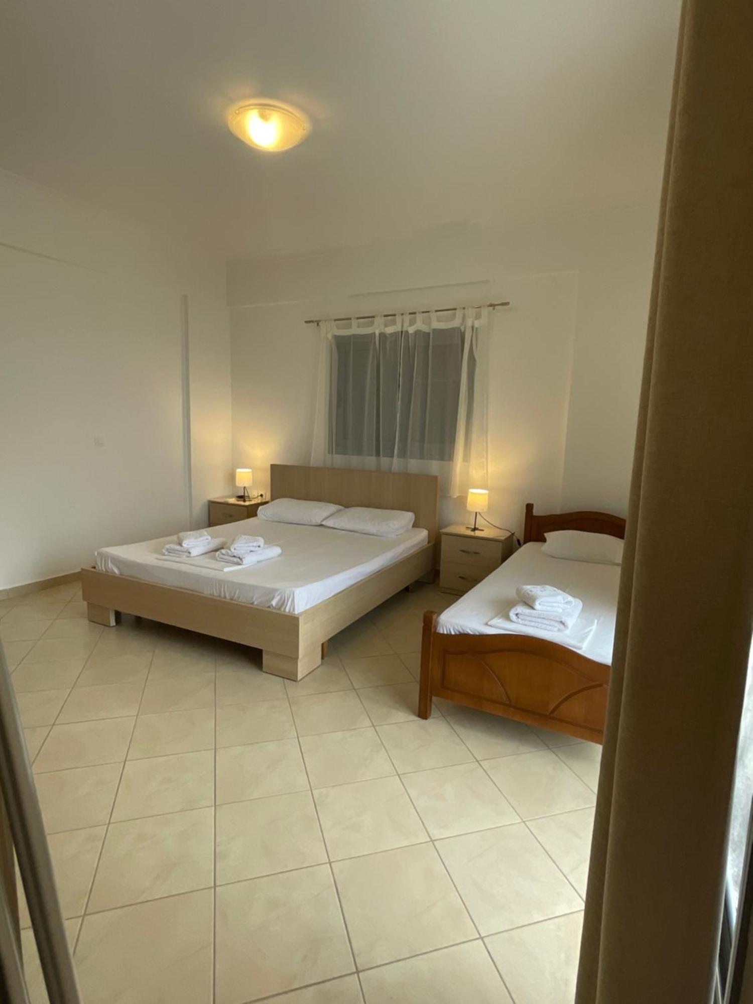 Tasos Rooms Himarë Dış mekan fotoğraf
