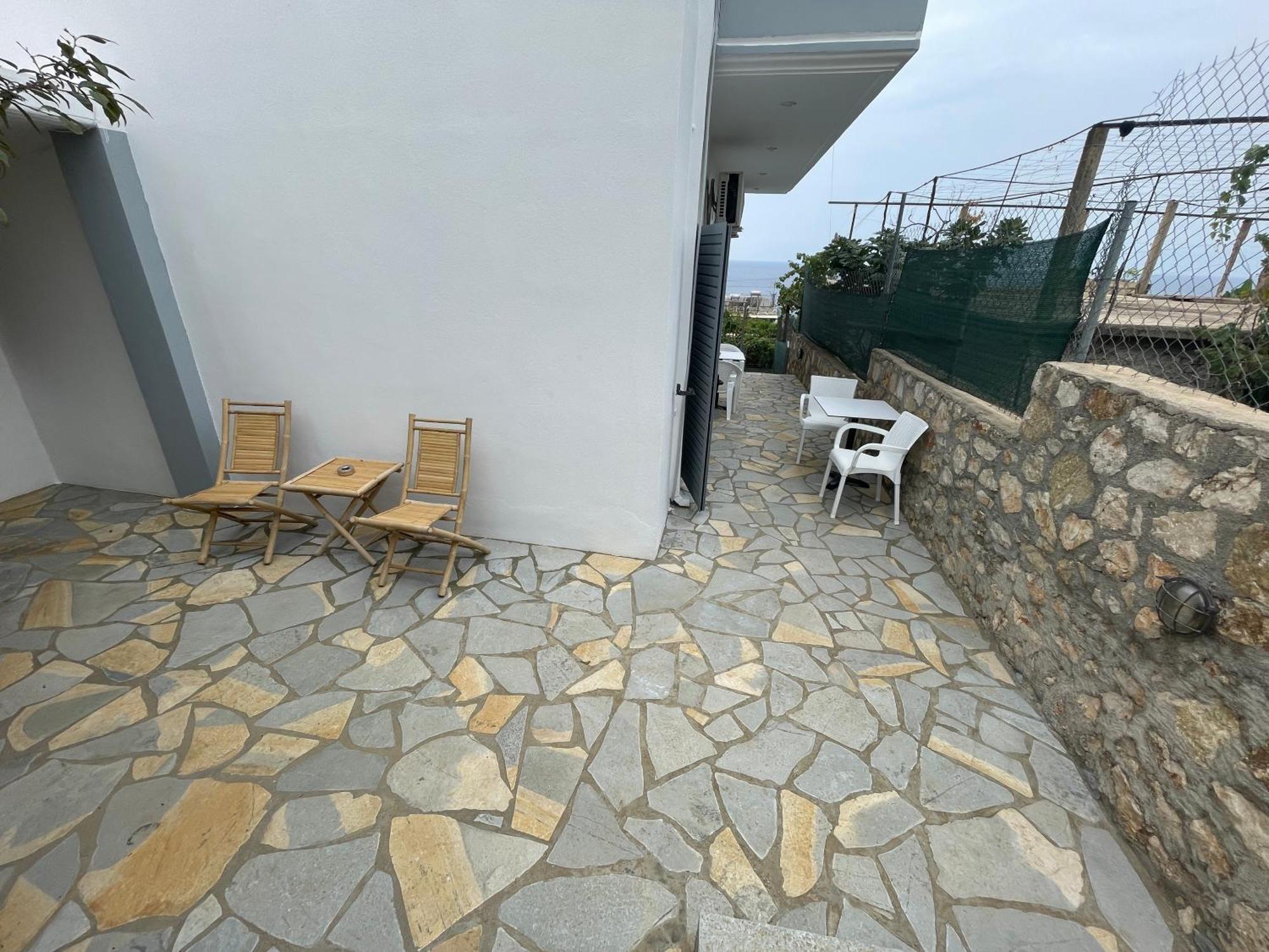 Tasos Rooms Himarë Dış mekan fotoğraf
